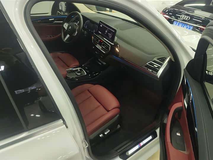 Фото 8 - BMW iX3