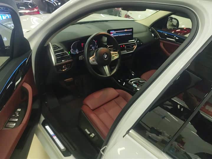 Фото 9 - BMW iX3