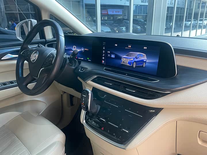 Фото 9 - Buick GL8 ES