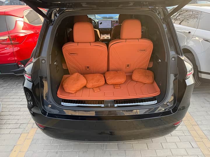 Фото 8 - LiXiang L9