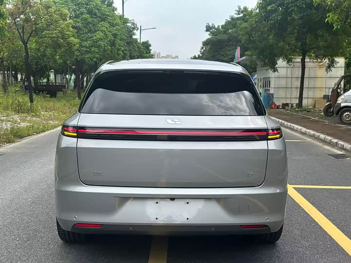 Фото 8 - LiXiang L7