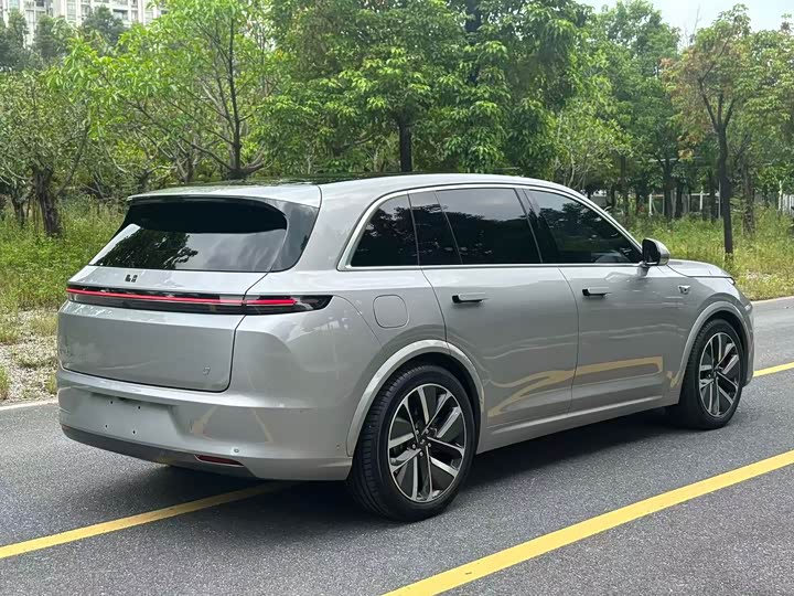 Фото 9 - LiXiang L7