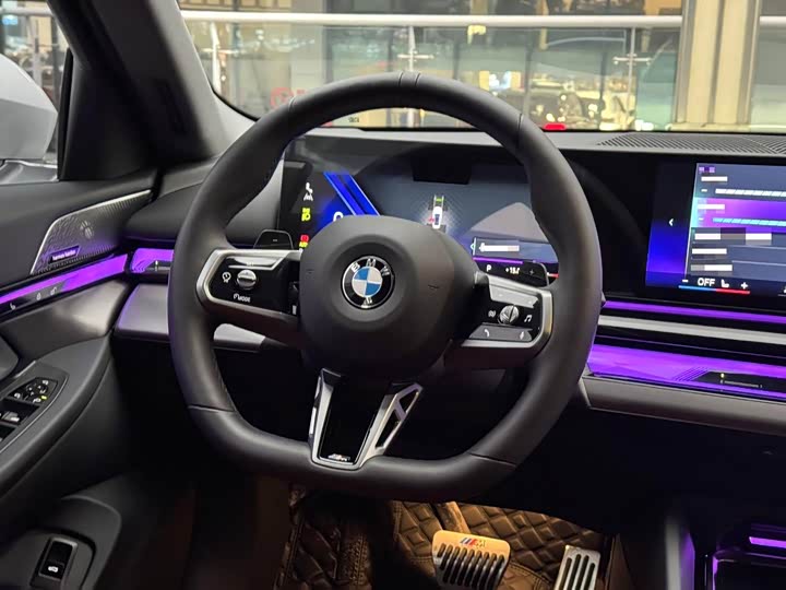 Фото 6 - BMW 5 Series