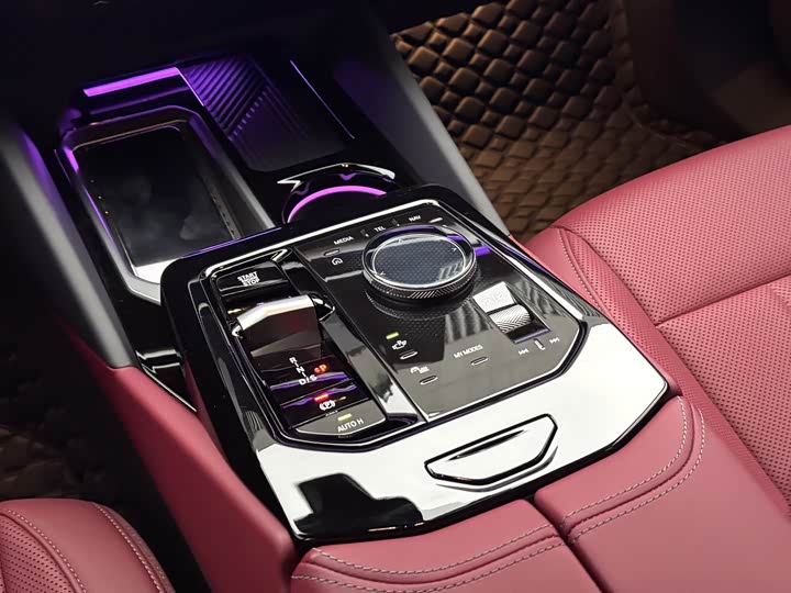 Фото 9 - BMW 5 Series