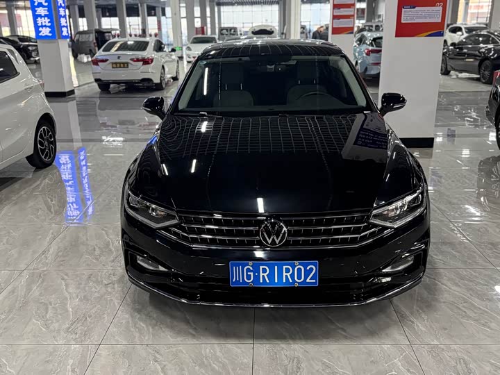 Фото 2 - Volkswagen Magotan