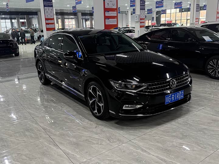 Фото 3 - Volkswagen Magotan