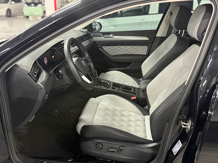 Фото 4 - Volkswagen Magotan