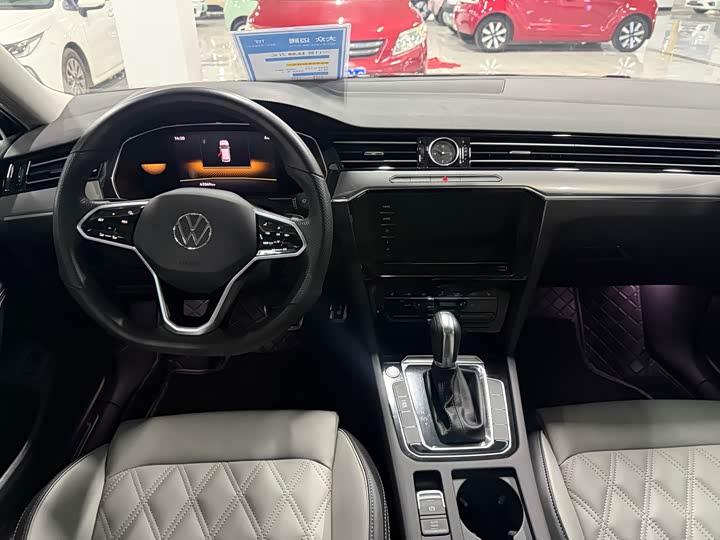 Фото 7 - Volkswagen Magotan