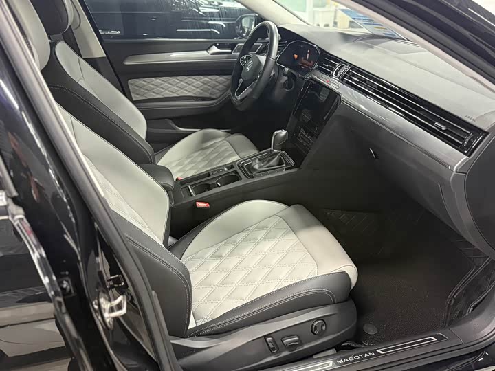 Фото 8 - Volkswagen Magotan