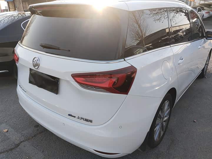 Фото 7 - Buick GL6