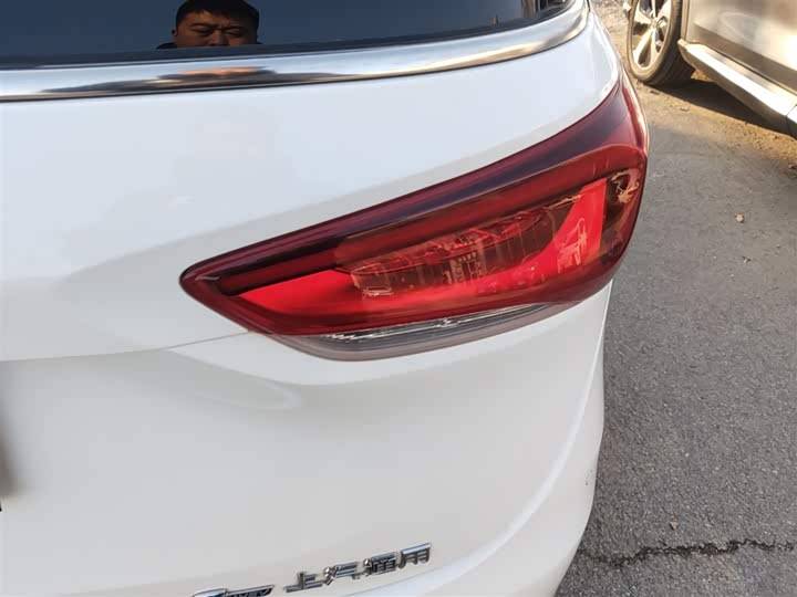 Фото 8 - Buick GL6