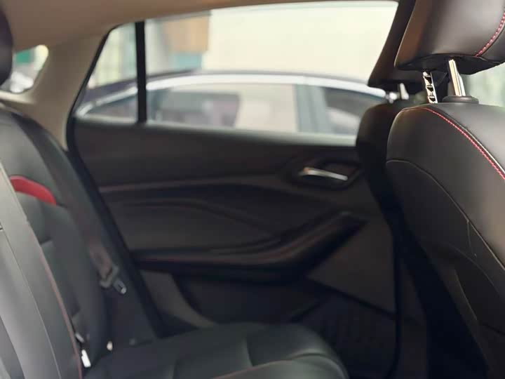 Фото 7 - MG Motor 5