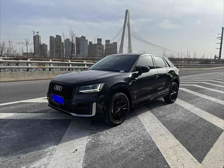 Фото 1 - Audi Q2L