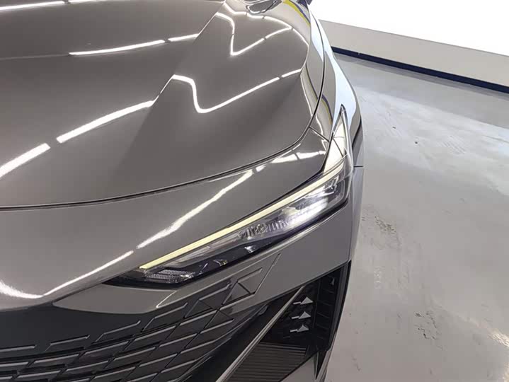 Фото 5 - Changan UNI-V