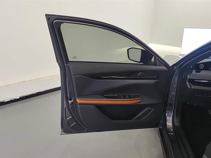 Фото 7 - Changan UNI-V