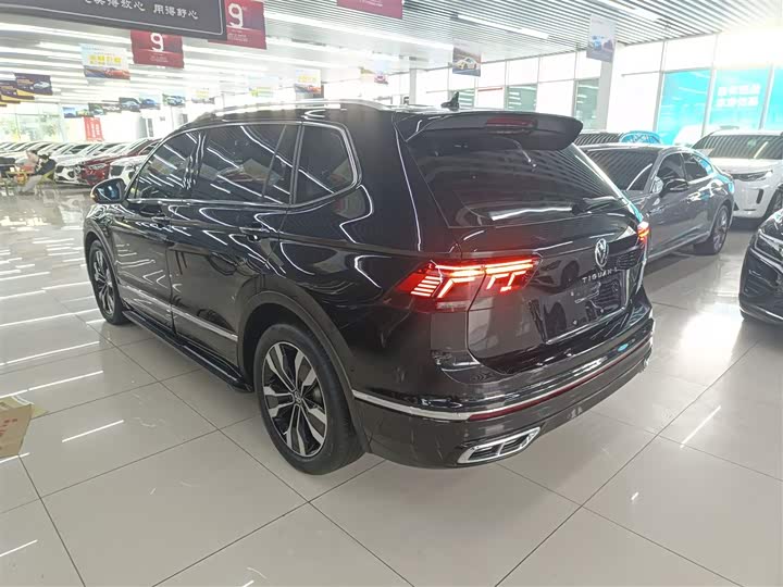 Фото 5 - Volkswagen Tiguan L Pro