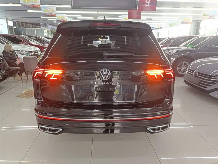 Фото 6 - Volkswagen Tiguan L Pro