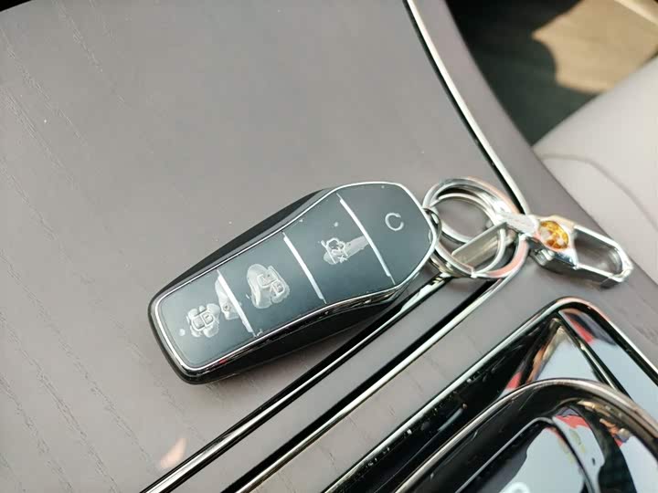 Фото 9 - BYD Han