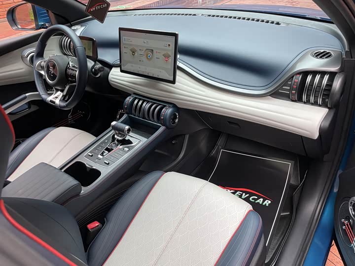 Фото 9 - BYD Yuan Plus