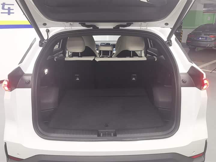 Фото 4 - Geely Galaxy L7