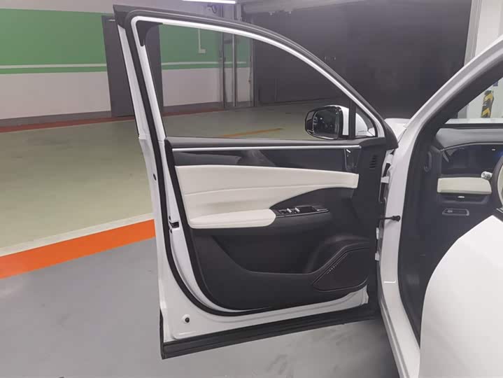 Фото 7 - Geely Galaxy L7