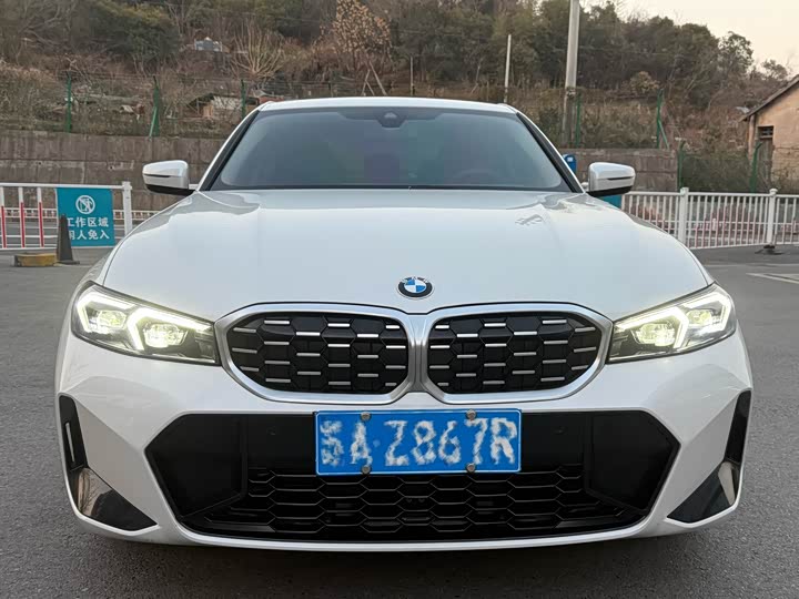 Фото 2 - BMW 3 Series