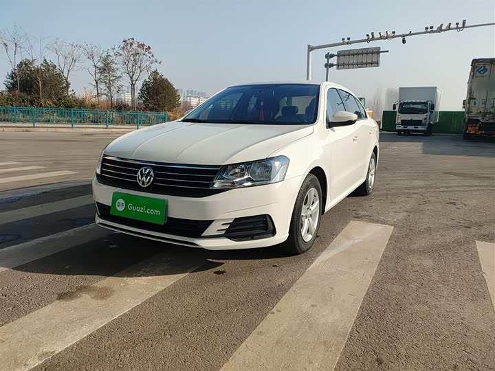 Фото 2 - Volkswagen Lavida