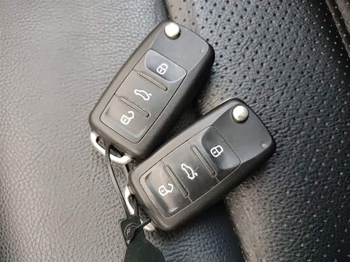 Фото 9 - Volkswagen Lavida