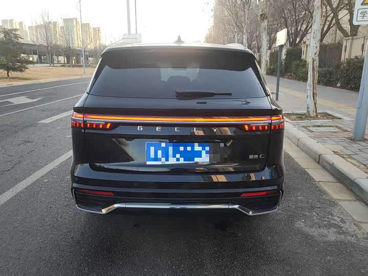 Фото 7 - Geely Monjaro