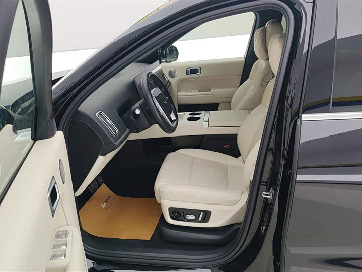 Фото 9 - LiXiang L8