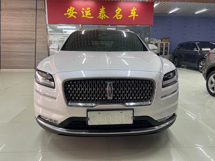 Фото 1 - Lincoln Nautilus