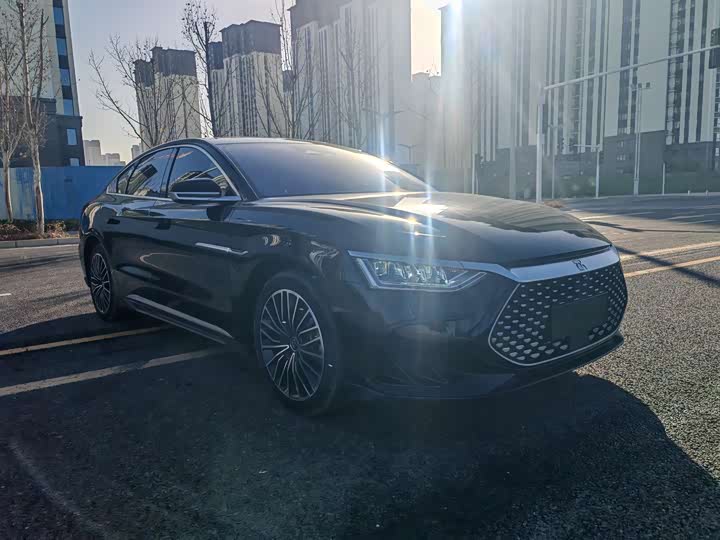 Фото 3 - BYD Han