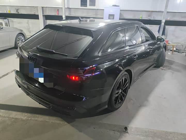 Фото 3 - Audi A6