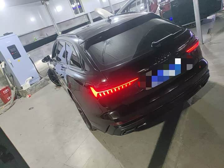 Фото 4 - Audi A6