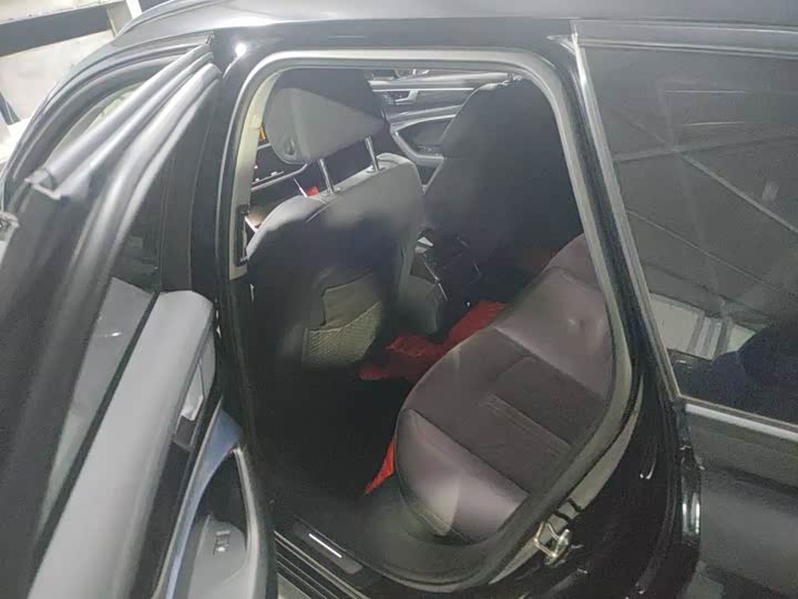 Фото 6 - Audi A6