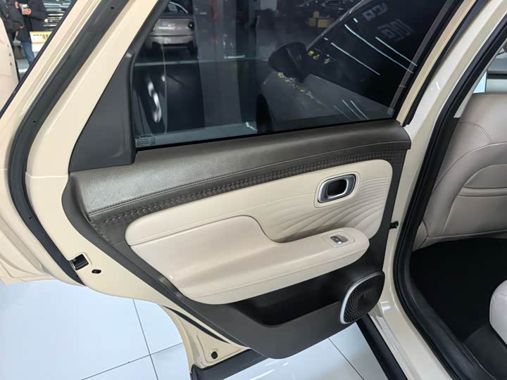 Фото 7 - GAC Aion UT