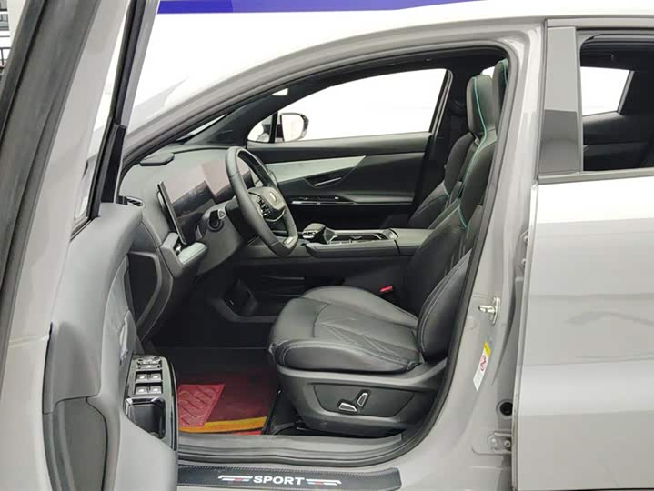 Фото 9 - Changan UNI-T