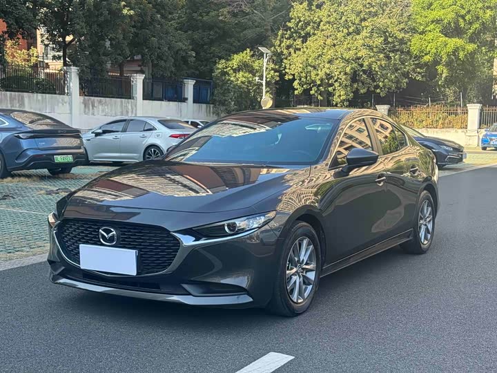 Фото 1 - Mazda 3 (Axela)