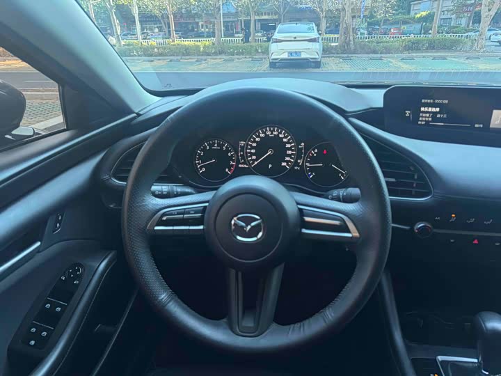 Фото 5 - Mazda 3 (Axela)