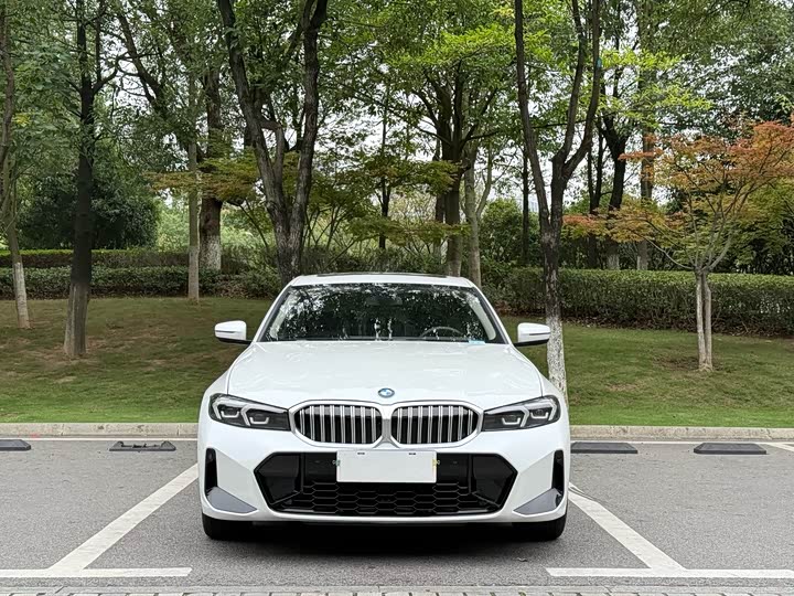 Фото 2 - BMW 3 Series