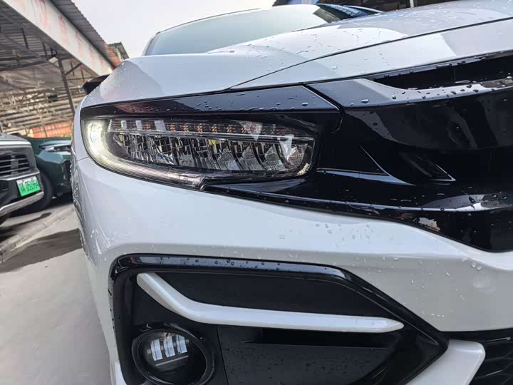 Фото 4 - Honda Civic