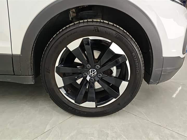 Фото 6 - Volkswagen Tacqua