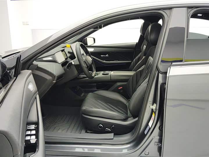 Фото 9 - Changan Deepal SL03