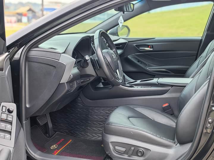 Фото 4 - Toyota Avalon