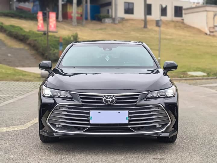 Фото 5 - Toyota Avalon
