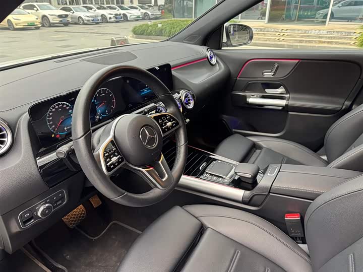 Фото 7 - Mercedes-Benz GLA-Class