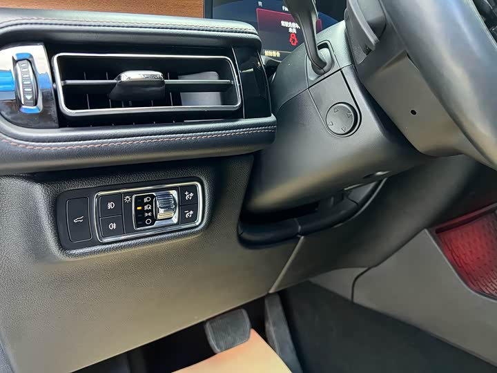 Фото 7 - Lincoln Aviator