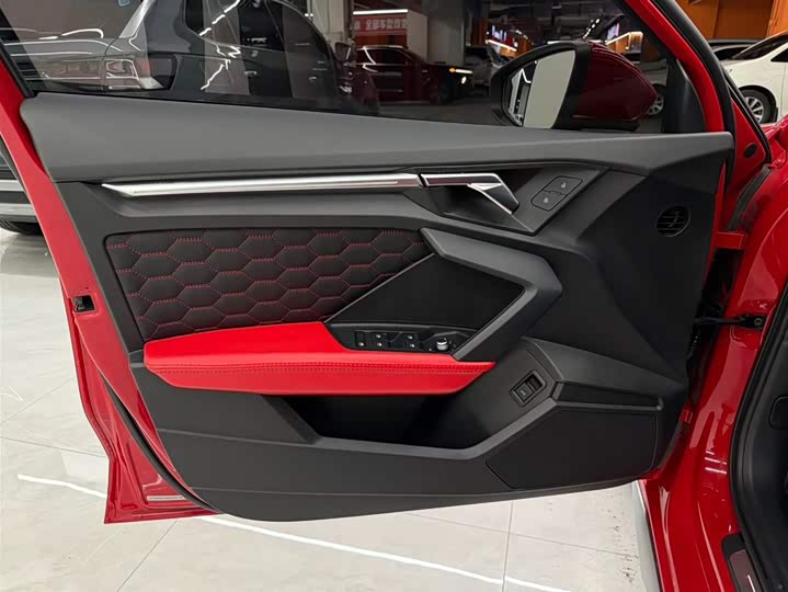 Фото 8 - Audi A3