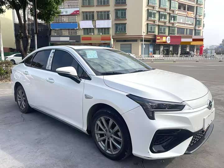 Фото 2 - GAC Aion S