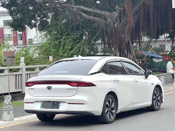 Фото 9 - GAC Aion S